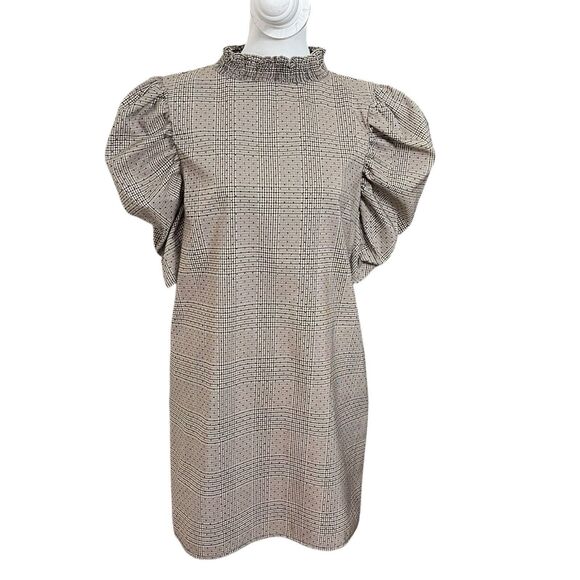 Welcome to my closet! - Picture 2 of 10